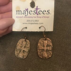 New Cross Majesteen Earrings
